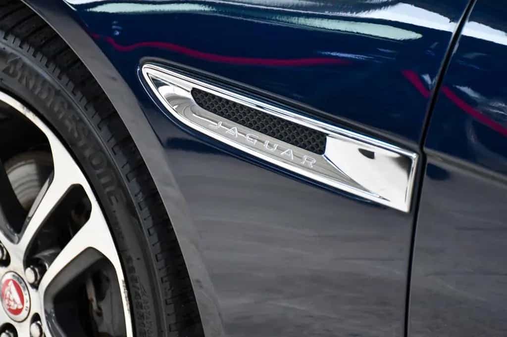 Jaguar XE Prestige Navi Bluetooth Shz Komfort-P. 75tkm! 06/2016-photo-27
