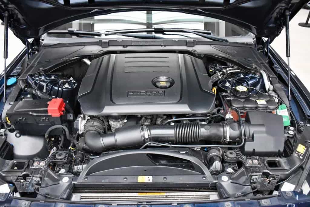 Jaguar XE Prestige Navi Bluetooth Shz Komfort-P. 75tkm! 06/2016-photo-31