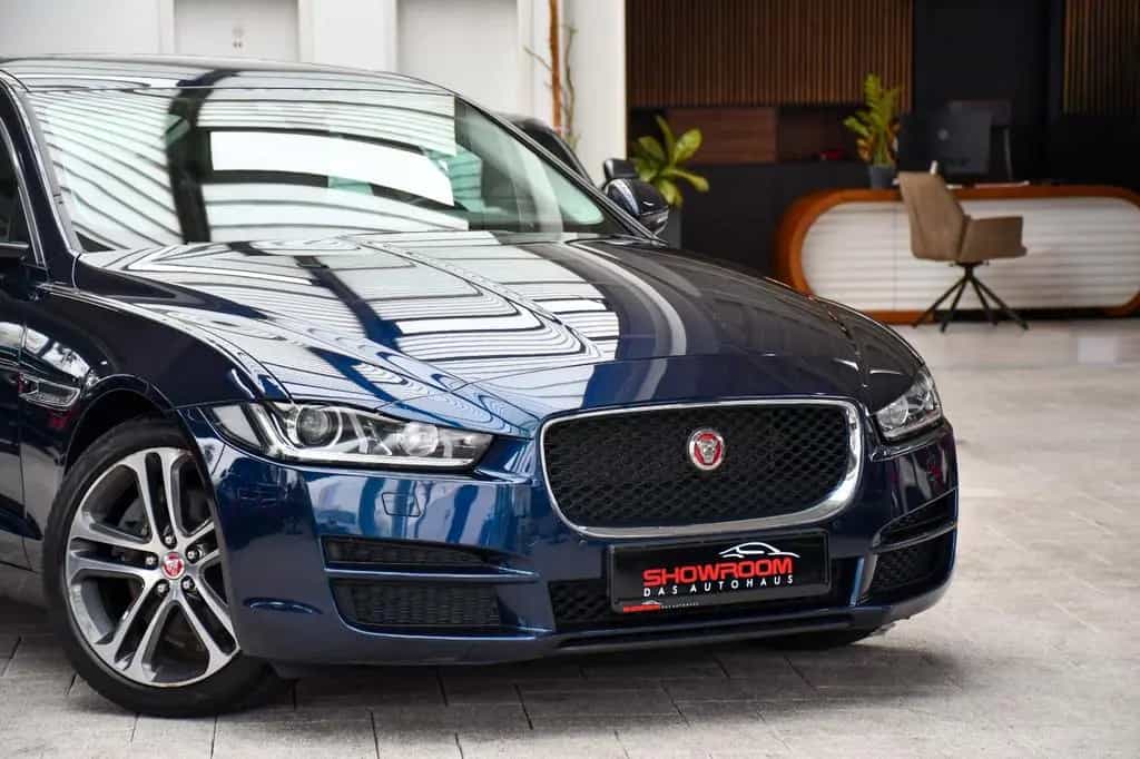 Jaguar XE Prestige Navi Bluetooth Shz Komfort-P. 75tkm! 06/2016-photo-35
