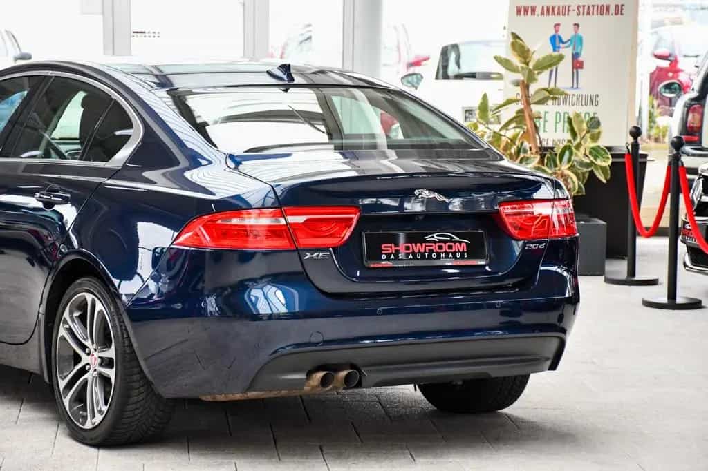 Jaguar XE Prestige Navi Bluetooth Shz Komfort-P. 75tkm! 06/2016-photo-37