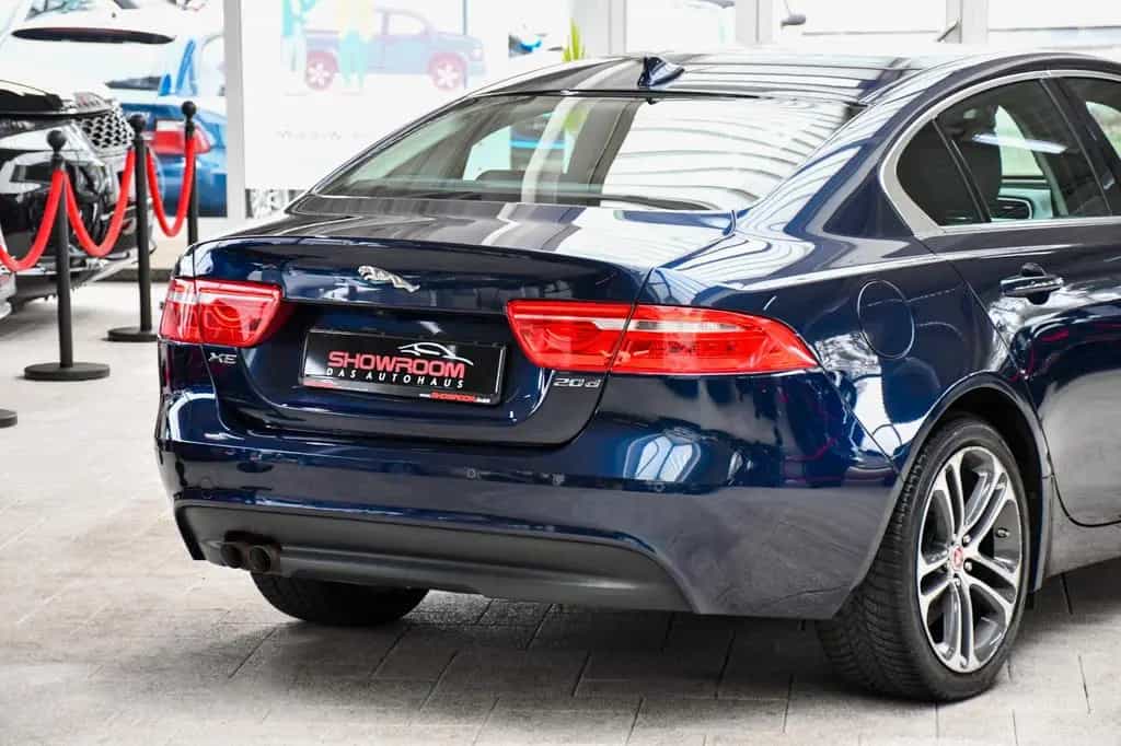 Jaguar XE Prestige Navi Bluetooth Shz Komfort-P. 75tkm! 06/2016-photo-44