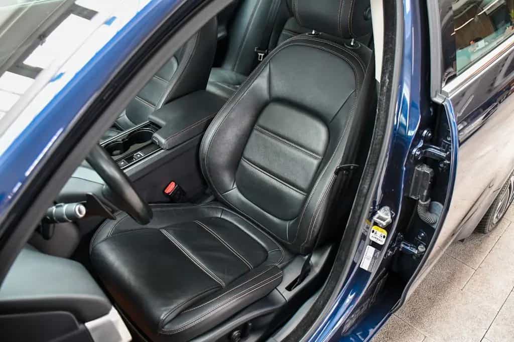 Jaguar XE Prestige Navi Bluetooth Shz Komfort-P. 75tkm! 06/2016-photo-9