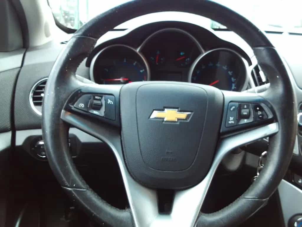 Chevrolet Cruze Hatchback LT 08/2013-photo-11