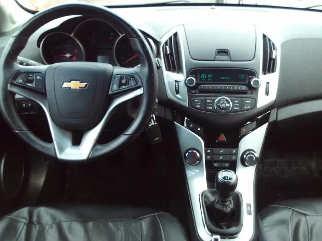 Chevrolet Cruze Hatchback LT 08/2013-photo-7