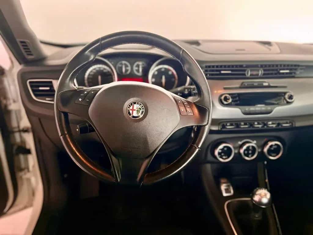 Alfa Romeo Giulietta 2.0 JTDm-2 140 CV Exclusive 01/2012-photo-4