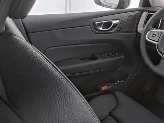 Volvo XC60 Plus Dark AWD*PANOSD*H&K*360°*ACC 07/2025-photo-7