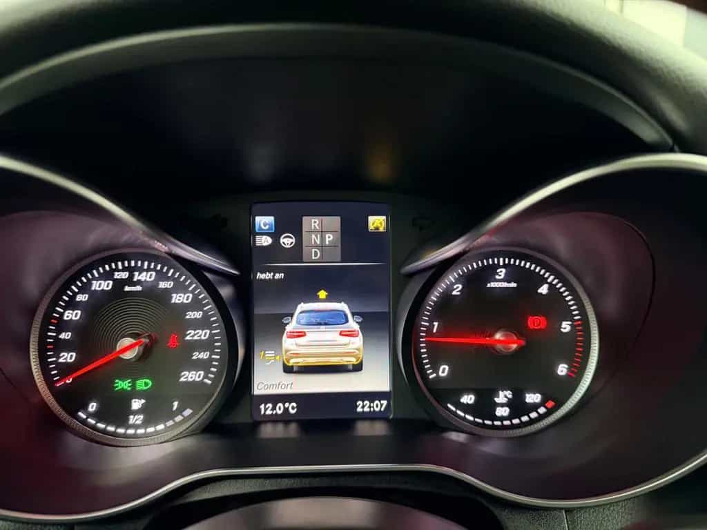 Mercedes-Benz GLC-Class 250d 4Matic*Pano*AHK*Memory Sitze 03/2016-photo-31