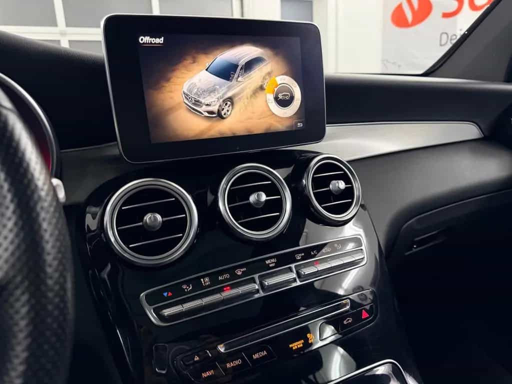 Mercedes-Benz GLC-Class 250d 4Matic*Pano*AHK*Memory Sitze 03/2016-photo-33