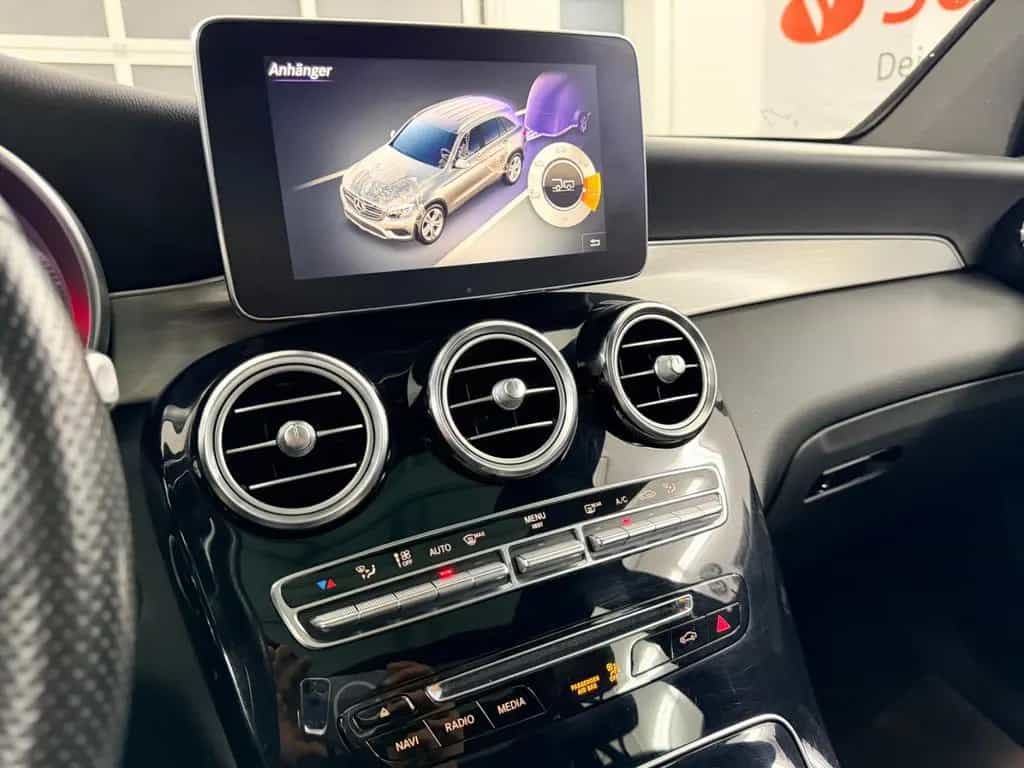 Mercedes-Benz GLC-Class 250d 4Matic*Pano*AHK*Memory Sitze 03/2016-photo-34