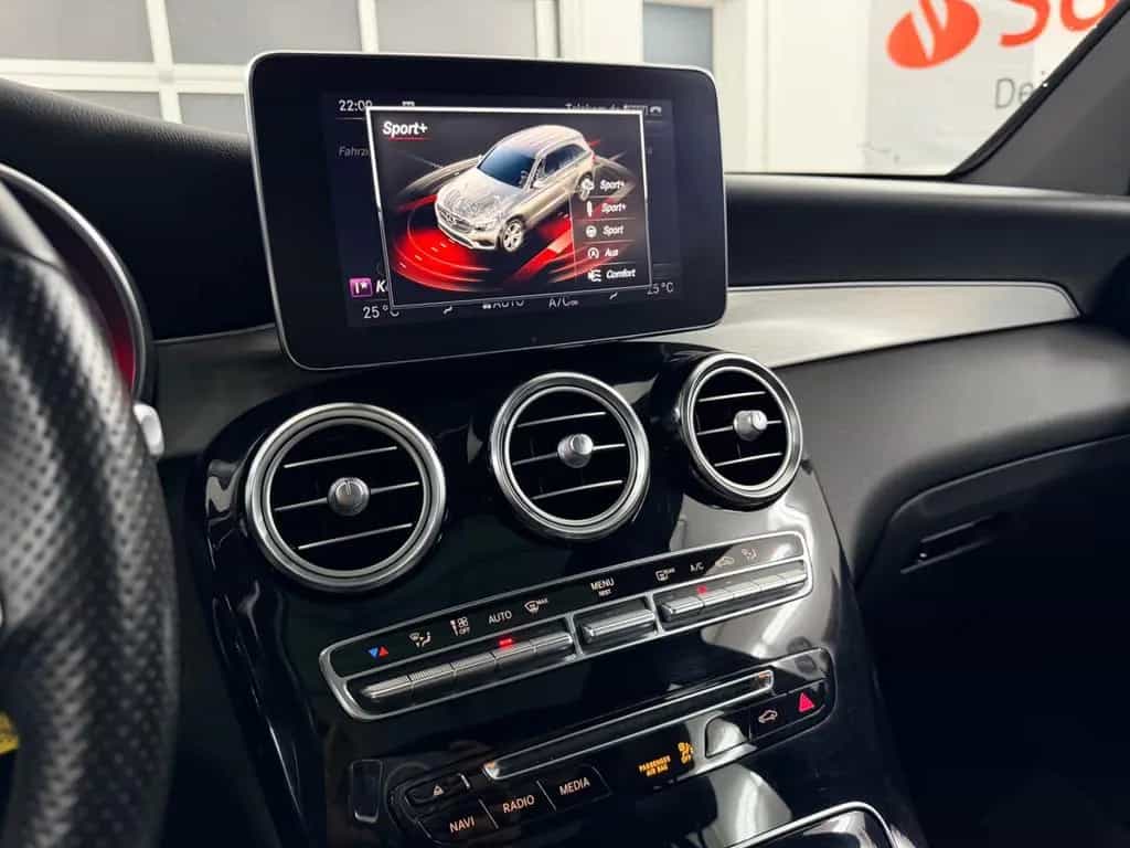 Mercedes-Benz GLC-Class 250d 4Matic*Pano*AHK*Memory Sitze 03/2016-photo-36