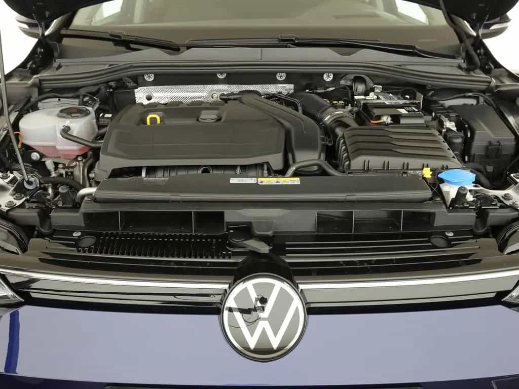 Volkswagen Golf VIII 1.5 eTSI Active LED Navi Head-up Pano 12/2022-photo-24