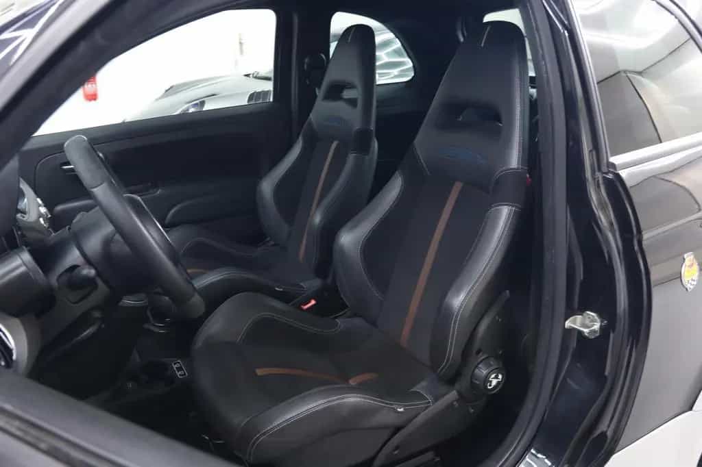 Abarth 695 70th anniversario Limited Edition Sabelt 12/2020-photo-12