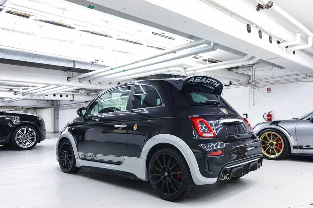 Abarth 695 70th anniversario Limited Edition Sabelt 12/2020-photo-6