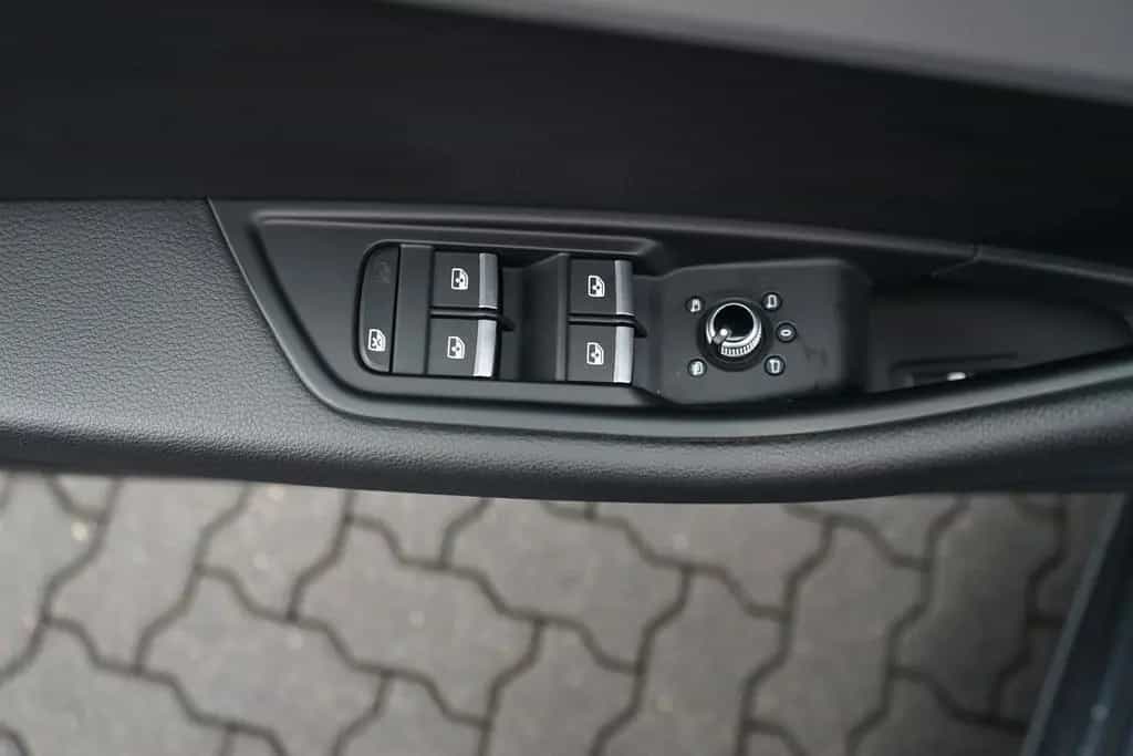 Audi A4 Avant 40 2.0 TDI advanced LED Navi ACC Kamera 03/2021-photo-28