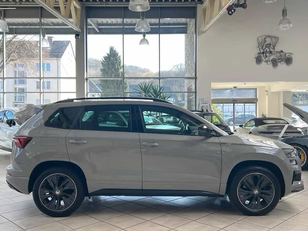 Skoda Karoq 2.0 TSI Sportline 4x4|AHK|KAMERA|ACC 11/2023-photo-1