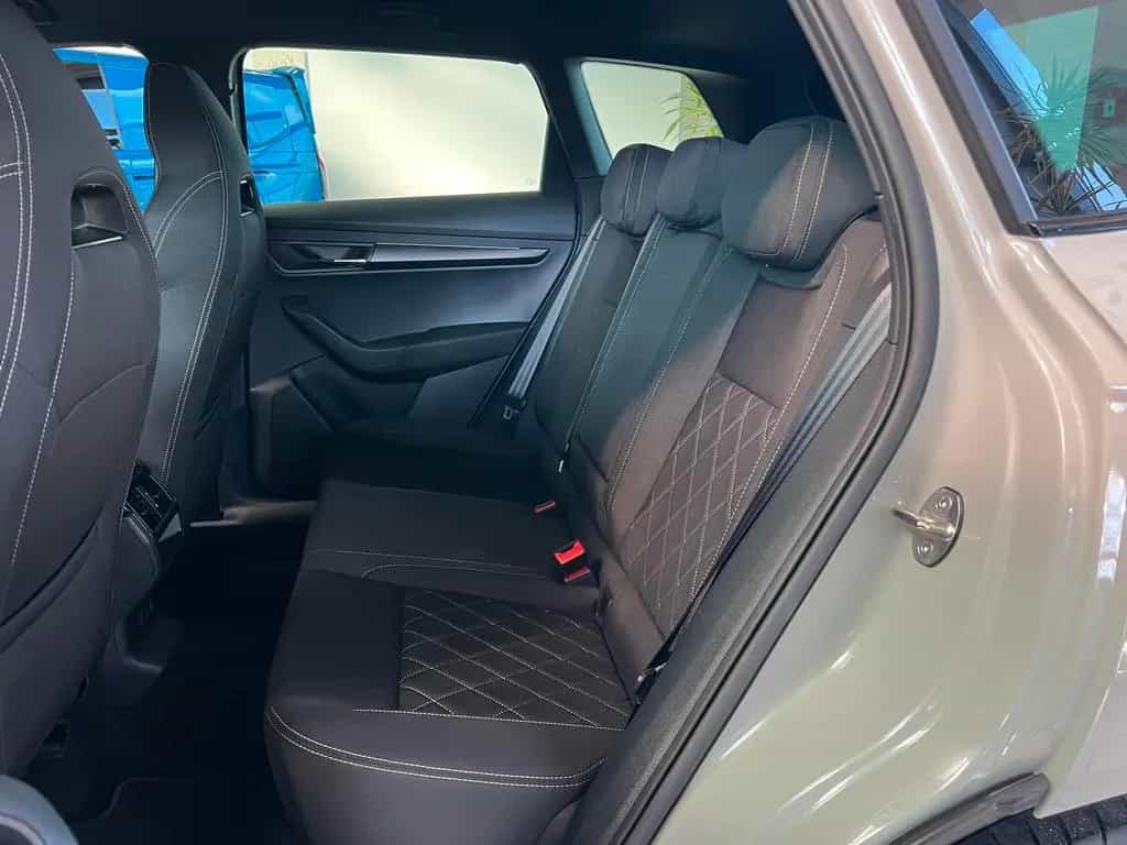 Skoda Karoq 2.0 TSI Sportline 4x4|AHK|KAMERA|ACC 11/2023-photo-15