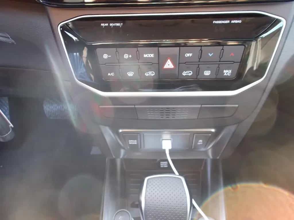 Ssangyong Tivoli Grand 1.5 T Amber  Automatik Kamera Mod24 01/2025-photo-23
