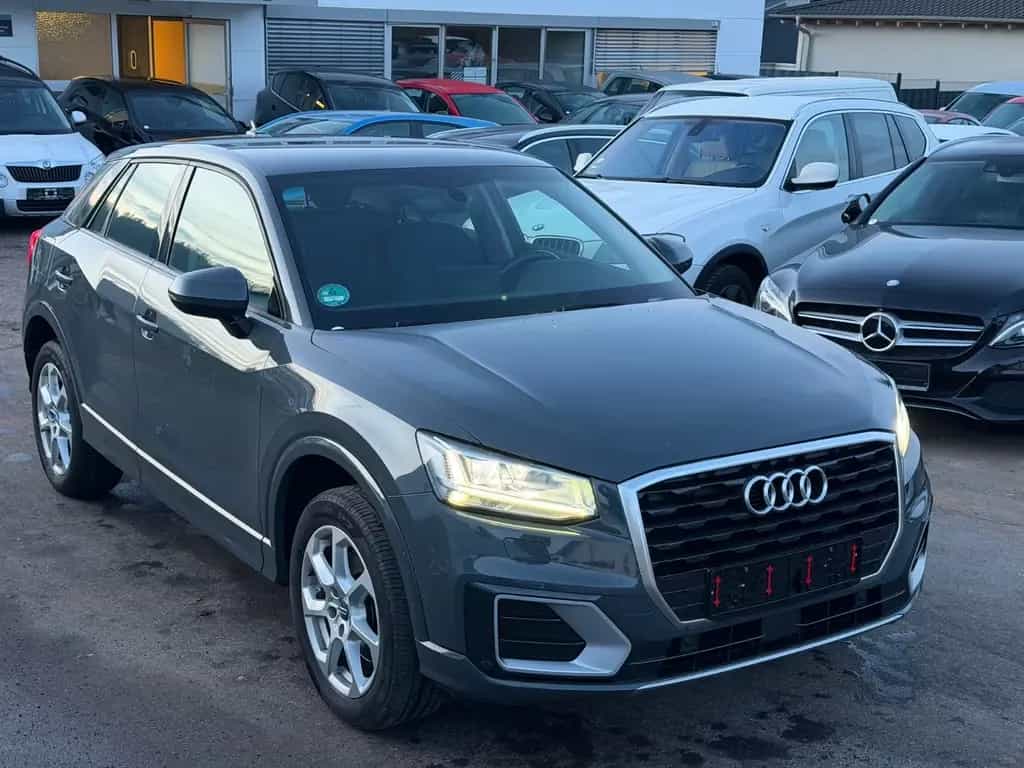 Audi Q2 design*NEU*TÜV*Automatik*150PS*NAVI* 10/2017-photo-0