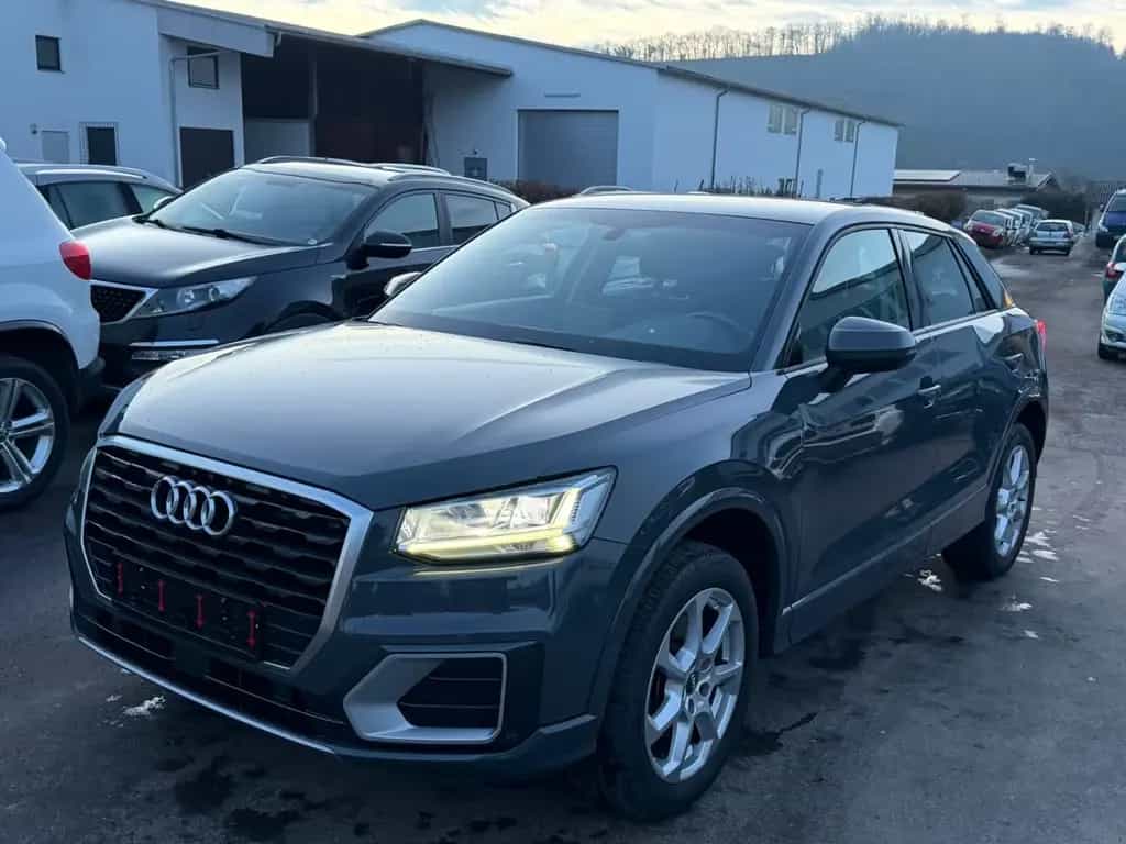 Audi Q2 design*NEU*TÜV*Automatik*150PS*NAVI* 10/2017-photo-1