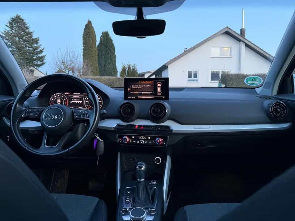 Audi Q2 design*NEU*TÜV*Automatik*150PS*NAVI* 10/2017-photo-14