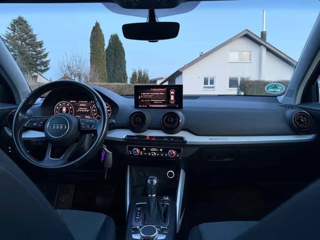 Audi Q2 design*NEU*TÜV*Automatik*150PS*NAVI* 10/2017-photo-15