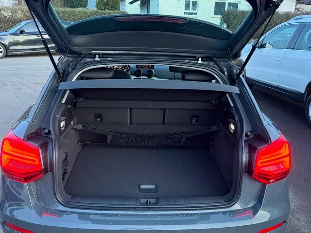 Audi Q2 design*NEU*TÜV*Automatik*150PS*NAVI* 10/2017-photo-19