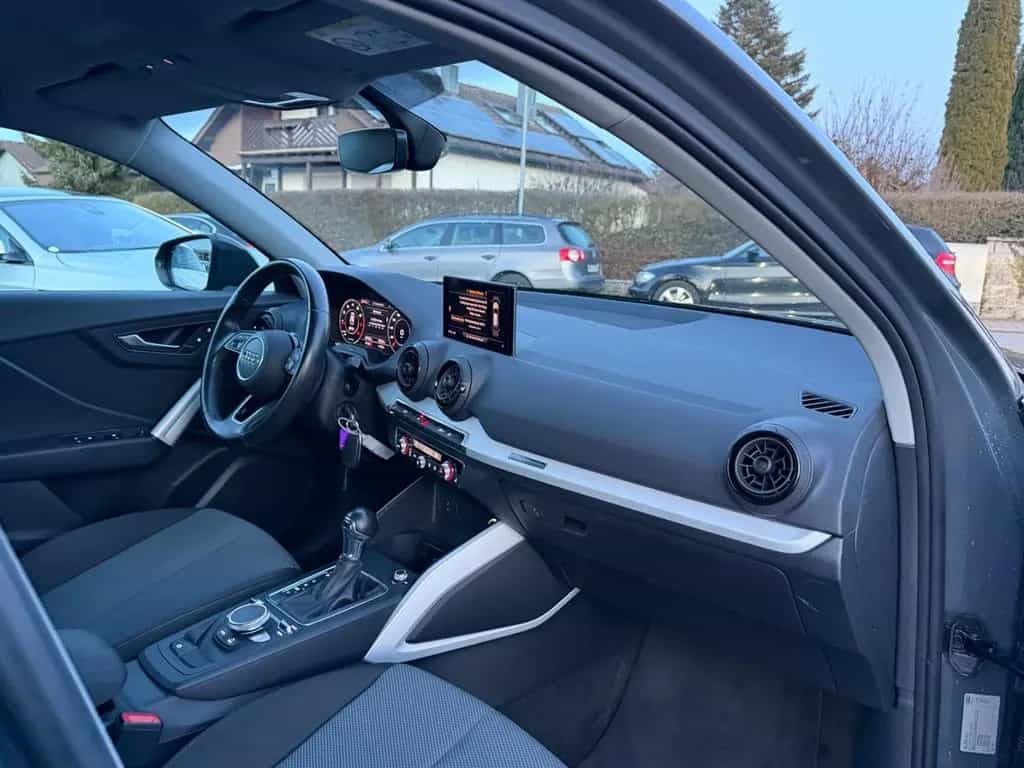 Audi Q2 design*NEU*TÜV*Automatik*150PS*NAVI* 10/2017-photo-20