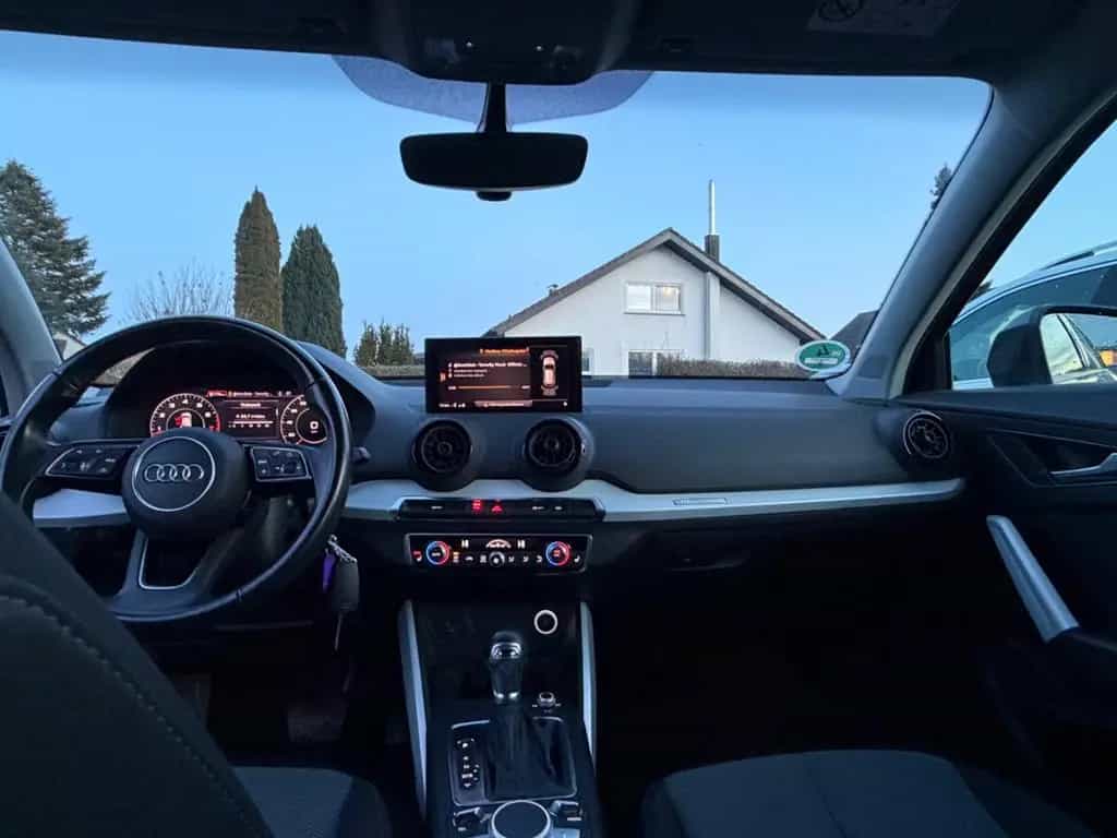 Audi Q2 design*NEU*TÜV*Automatik*150PS*NAVI* 10/2017-photo-24