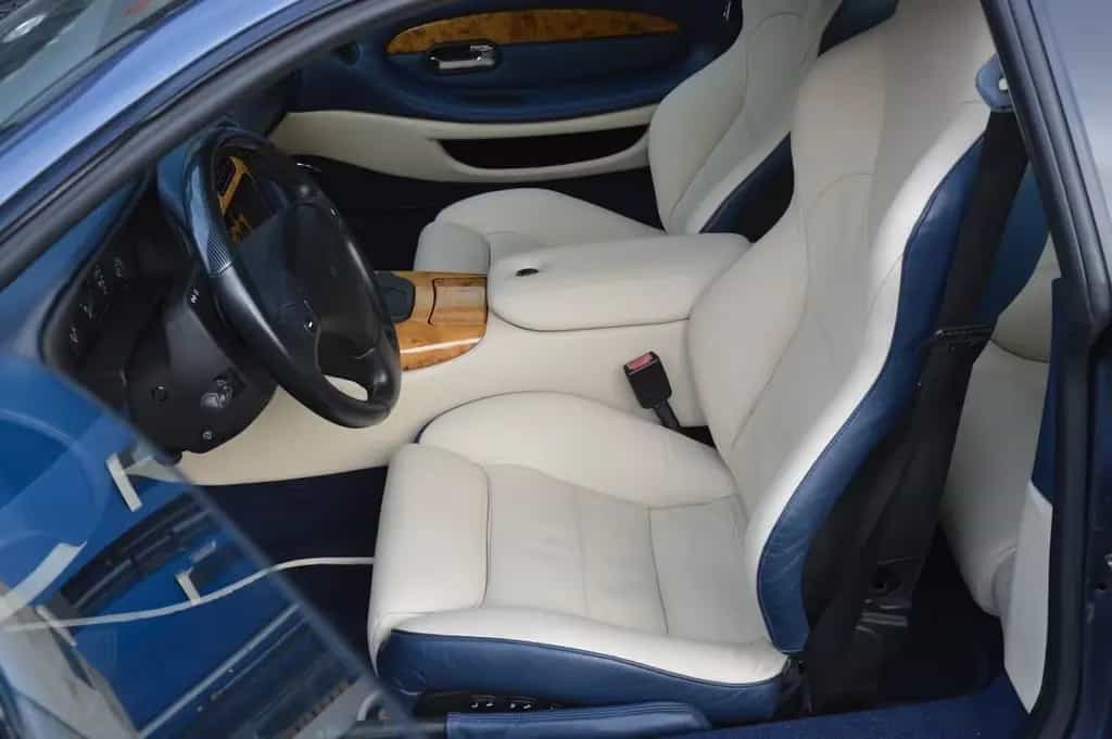 Aston Martin DB Vantage 11/2002-photo-14