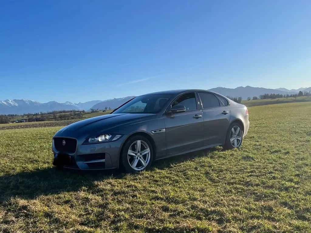 Jaguar XF 30d 300PS R-Sport Automatik R-Sport 04/2017-photo-13