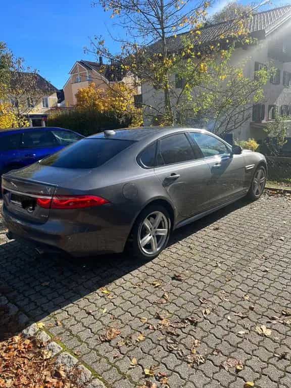 Jaguar XF 30d 300PS R-Sport Automatik R-Sport 04/2017-photo-3
