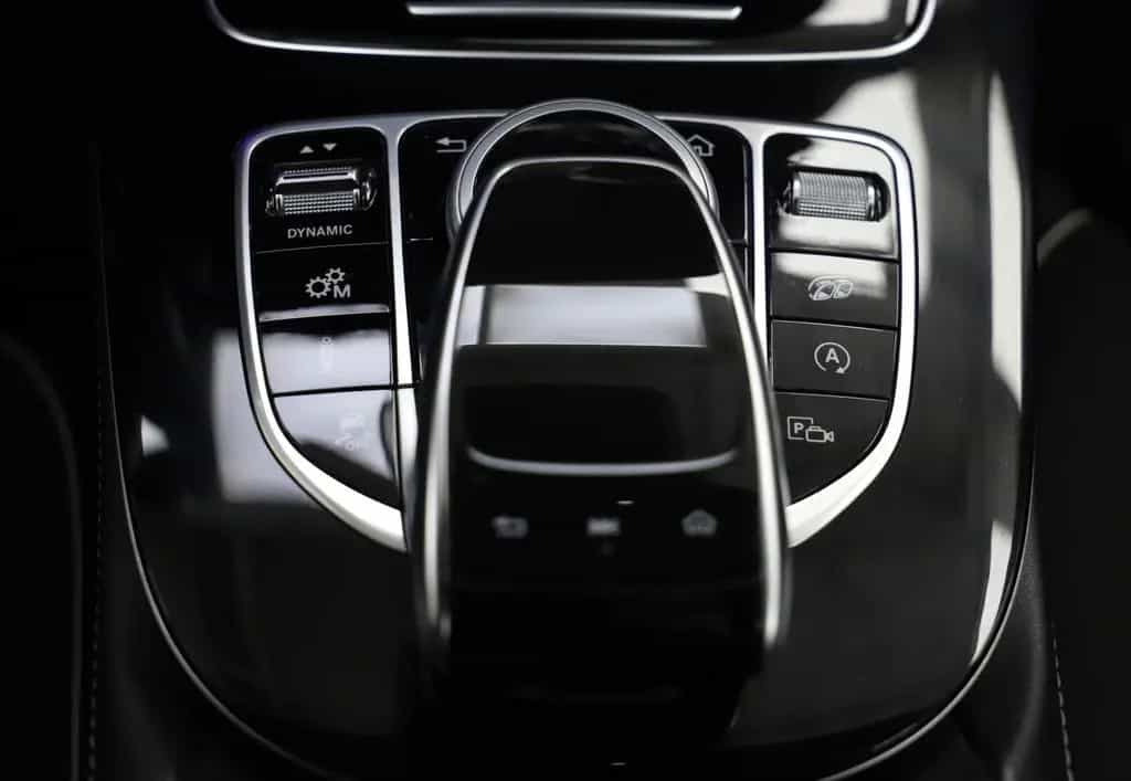 Mercedes-Benz E 63 AMG E 63 S AMG 612PS 9G 4Matic+ Carplay PAGA LED 11/2017-photo-16