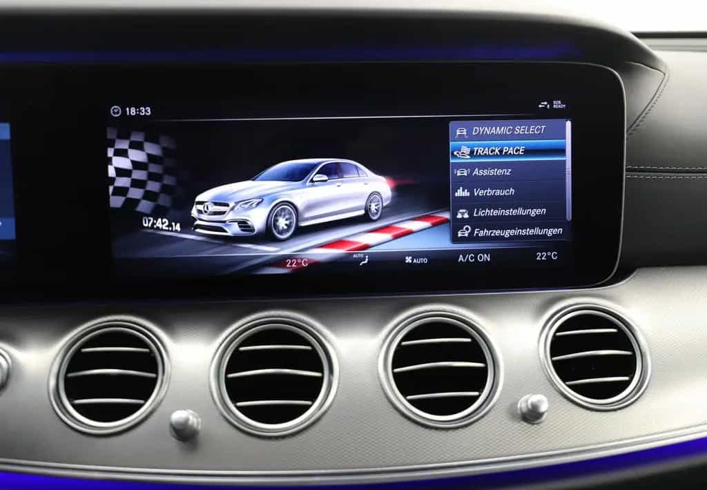 Mercedes-Benz E 63 AMG E 63 S AMG 612PS 9G 4Matic+ Carplay PAGA LED 11/2017-photo-30