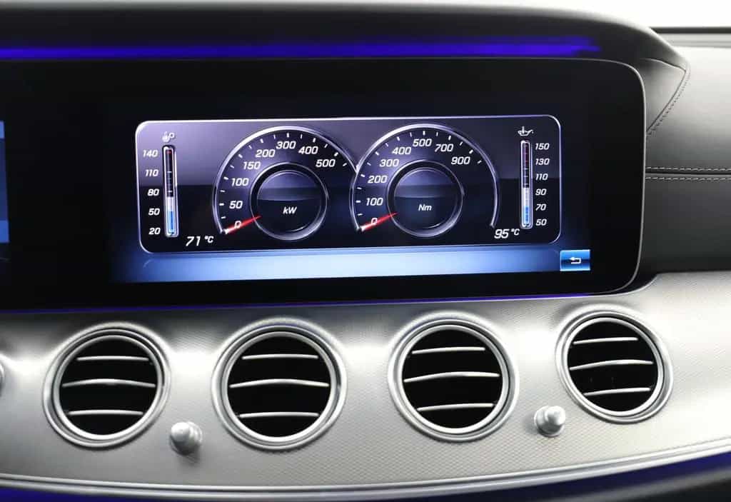 Mercedes-Benz E 63 AMG E 63 S AMG 612PS 9G 4Matic+ Carplay PAGA LED 11/2017-photo-31