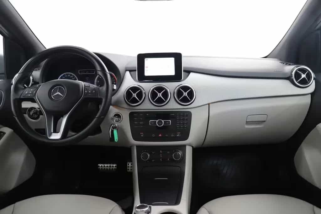 Mercedes-Benz B 200 156PS 7G Memory Leder RCAM AHK ACC 06/2012-photo-13