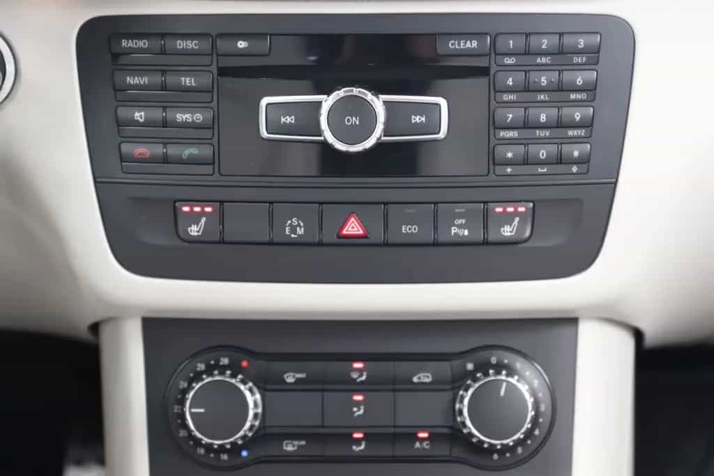 Mercedes-Benz B 200 156PS 7G Memory Leder RCAM AHK ACC 06/2012-photo-17