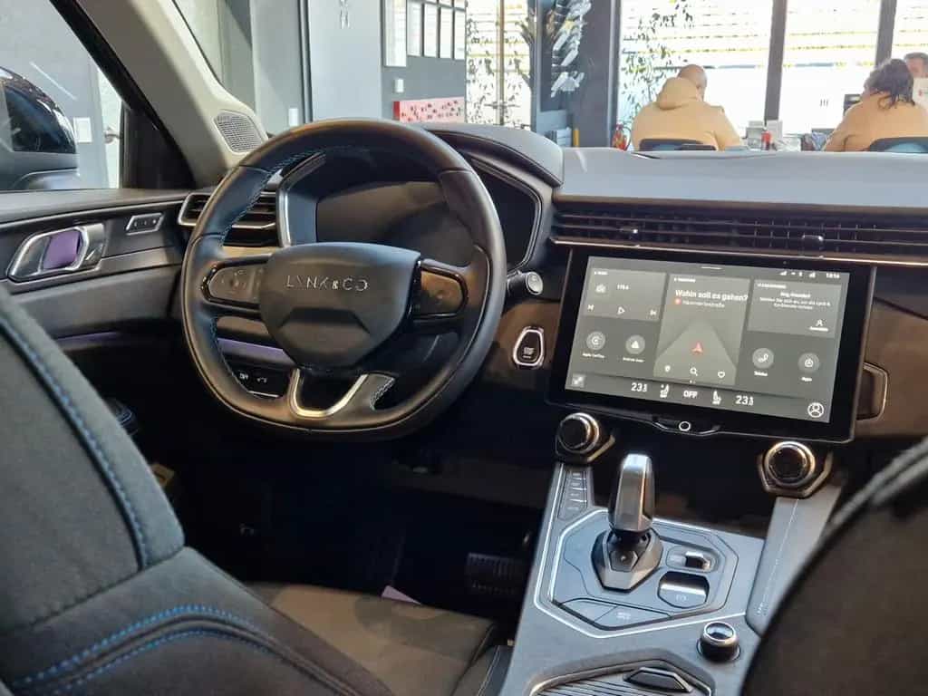 Lynk&Co 01 1.5eHybrid*Pano*360°Kamera*Infinity Sound 12/2022-photo-19
