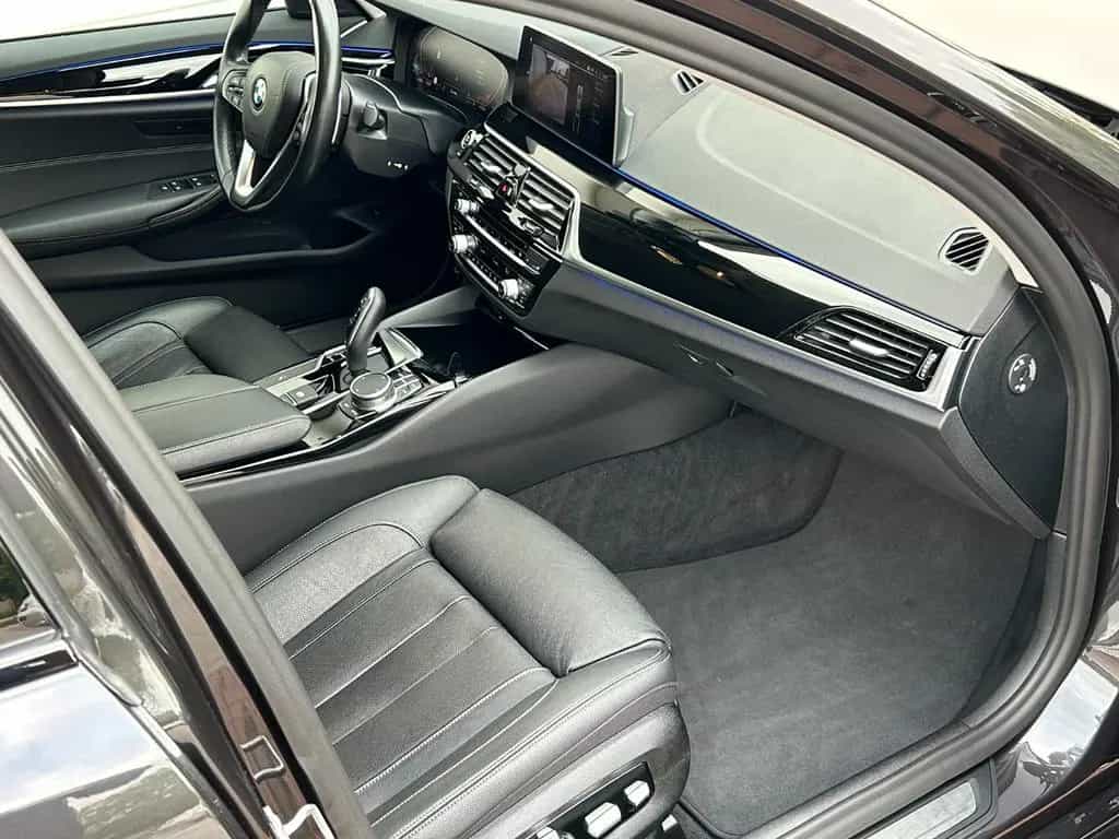 BMW 5 Series xDrive Sport Line Leder Memory Sitzheizung 09/2020-photo-4