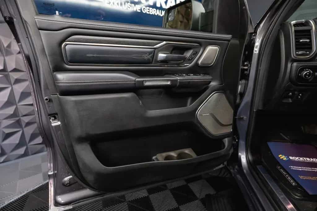Dodge RAM 5.7 V8 HEMI 4x4 LIMITED Night LongBed *ACC* 01/2020-photo-30