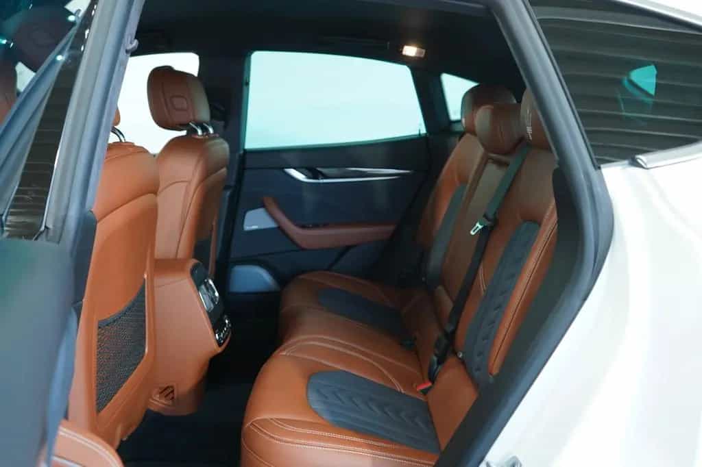 Maserati Levante GranLusso S Q4*Carbon*Bowers Wilkins* 07/2018-photo-13