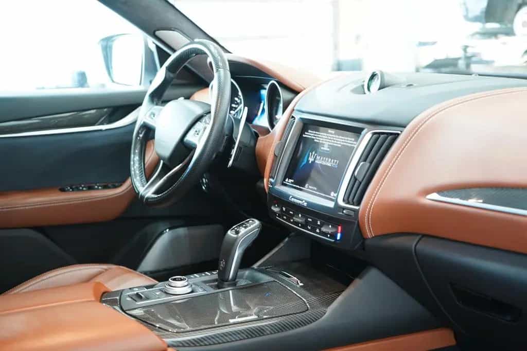Maserati Levante GranLusso S Q4*Carbon*Bowers Wilkins* 07/2018-photo-14