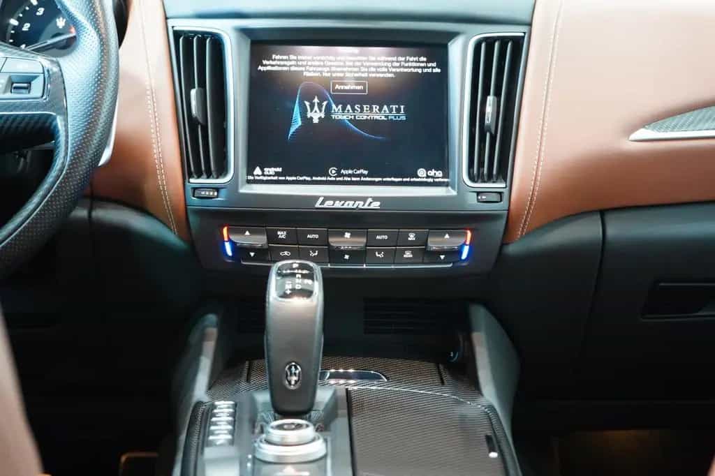 Maserati Levante GranLusso S Q4*Carbon*Bowers Wilkins* 07/2018-photo-35
