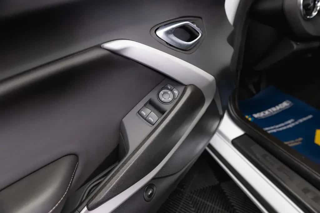 Chevrolet Camaro 6.2 SS Coupe ZL1 LT1 Performance CarPlay 09/2022-photo-32