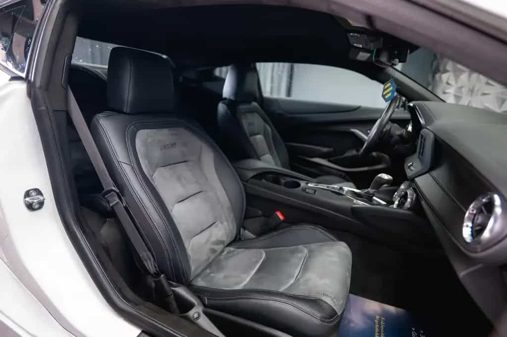 Chevrolet Camaro 6.2 SS Coupe ZL1 LT1 Performance CarPlay 09/2022-photo-35