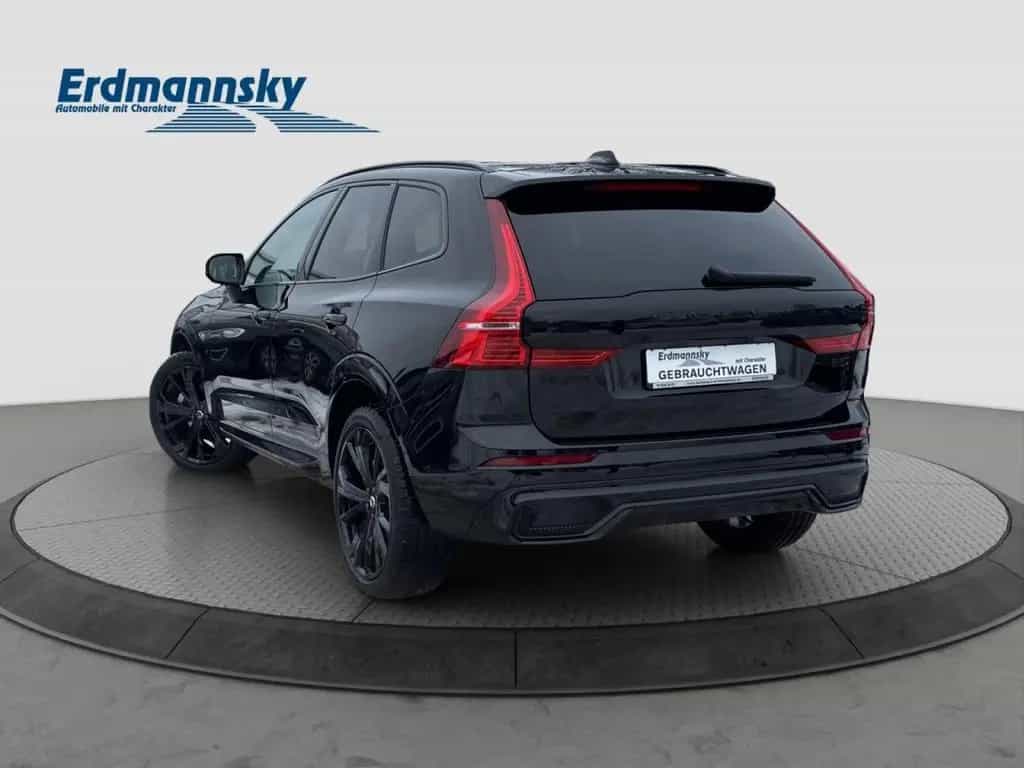 Volvo XC60 B5 Plus Black Edition AWD/Pano/360K/21Zoll 05/2025-photo-1