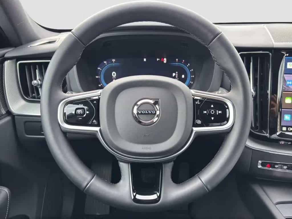Volvo XC60 B5 Plus Black Edition AWD/Pano/360K/21Zoll 05/2025-photo-6