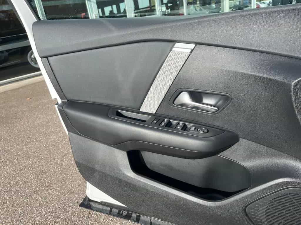 Citroën C4 Shine Stop&Start SITZHEIZUNG+NAVIGATION 10/2023-photo-14