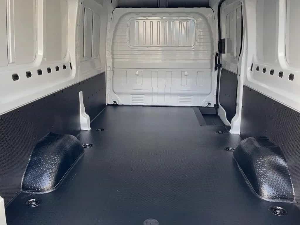 Maxus Deliver 9 L3H2 Base *elFH*KLIMA*PDChi*TEL*ZV+FB* 06/2025-photo-9