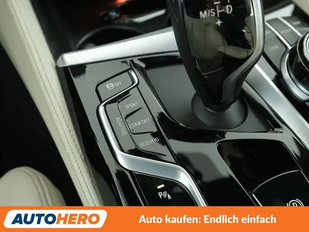 BMW 5 Series 520d Mild-Hybrid Luxury Line Aut.*NAVI*360*LASER 08/2020-photo-26