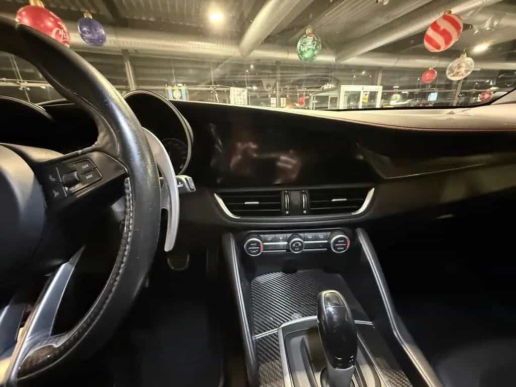 Alfa Romeo Giulia Quadrifoglio 09/2019-photo-12